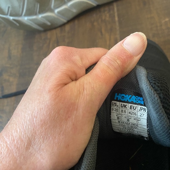 Hoka Alaska One One black sneakers - Picture 10 of 10